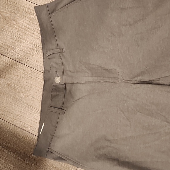 PGA Tour Shorts - Picture 3 of 8